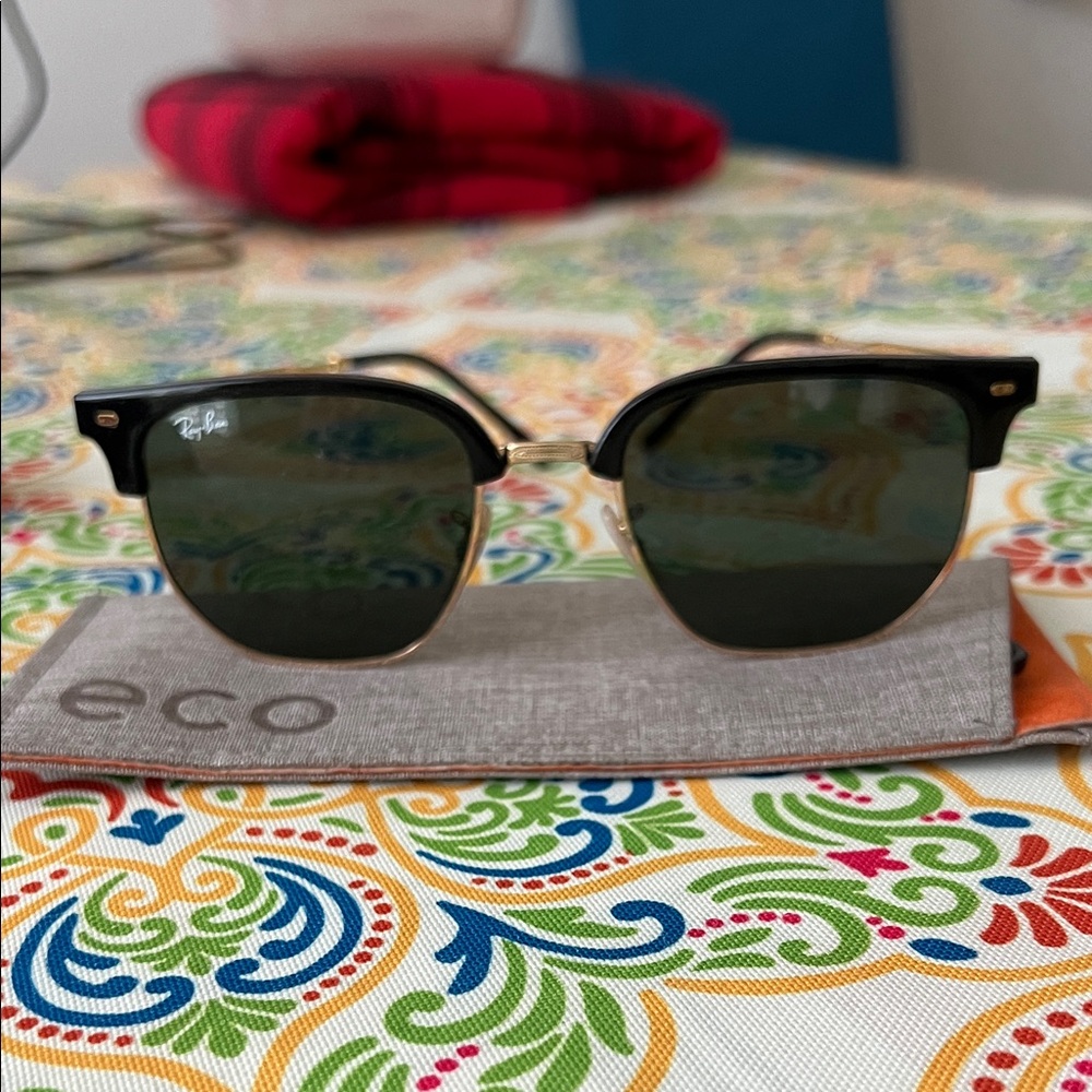 Ray-Ban Classic Black and Gold Sunglasses